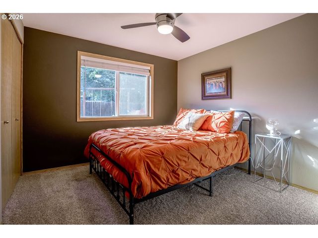 194 BOARDWALK Way, Kelso, WA 98626