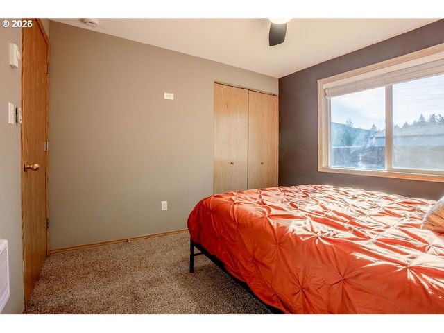 194 BOARDWALK Way, Kelso, WA 98626