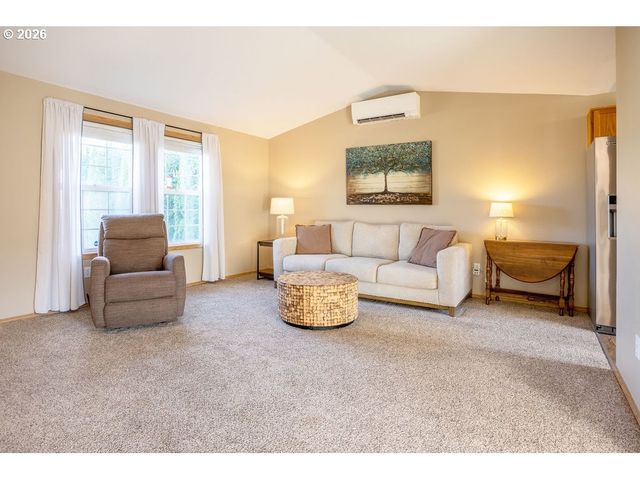 194 BOARDWALK Way, Kelso, WA 98626