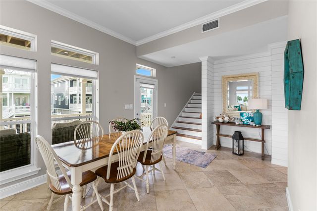 3830 Wentletrap, Galveston, TX 77554