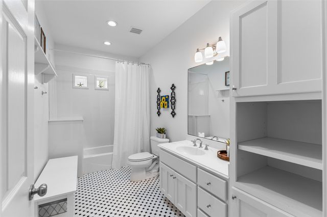 3830 Wentletrap, Galveston, TX 77554