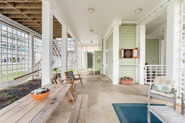 3830 Wentletrap, Galveston, TX 77554