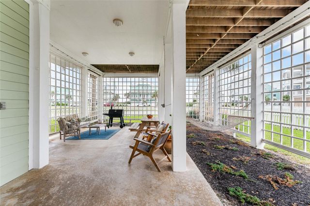 3830 Wentletrap, Galveston, TX 77554