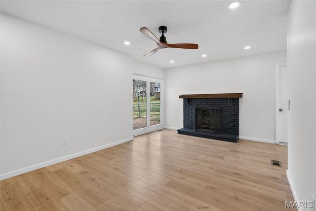 4815 Brookton Way, St Louis, MO 63128