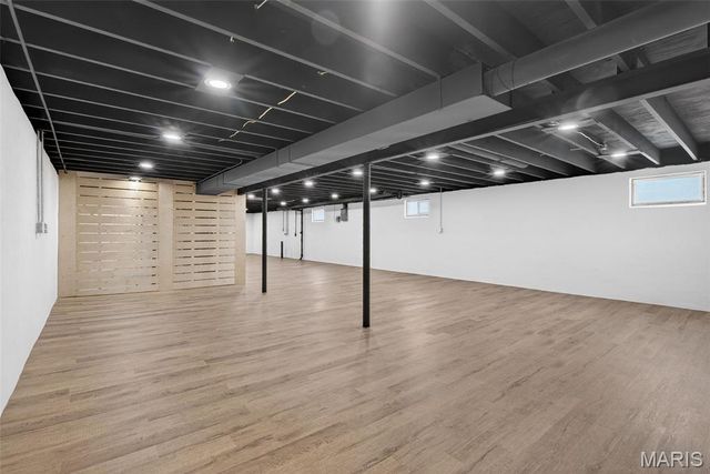 4815 Brookton Way, St Louis, MO 63128