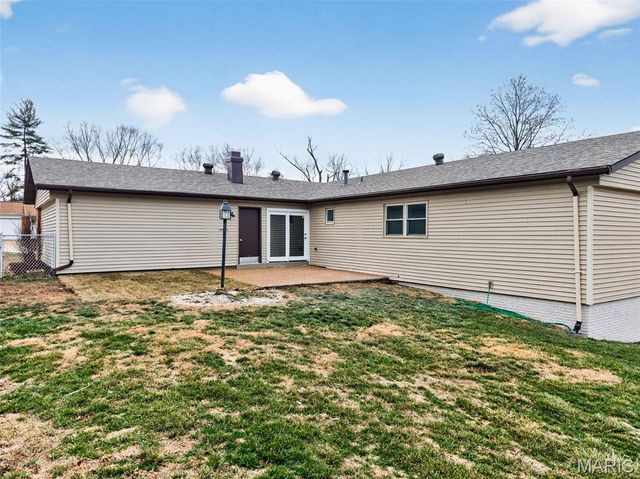 4815 Brookton Way, St Louis, MO 63128