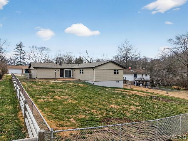 4815 Brookton Way, St Louis, MO 63128