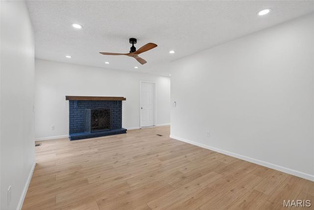 4815 Brookton Way, St Louis, MO 63128