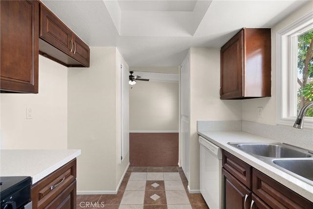 18961 Florida Street 8, Huntington Beach, CA 92648