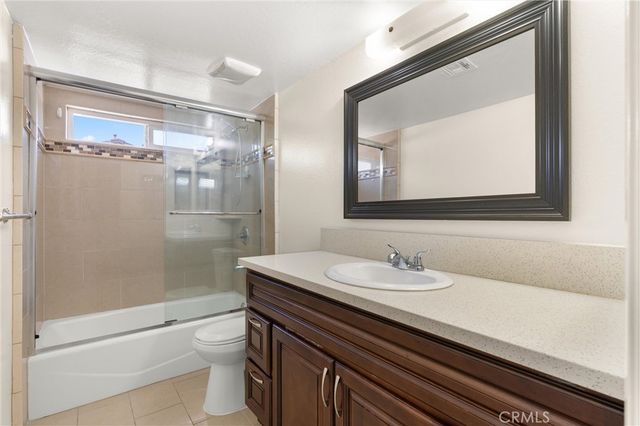 18961 Florida Street 8, Huntington Beach, CA 92648