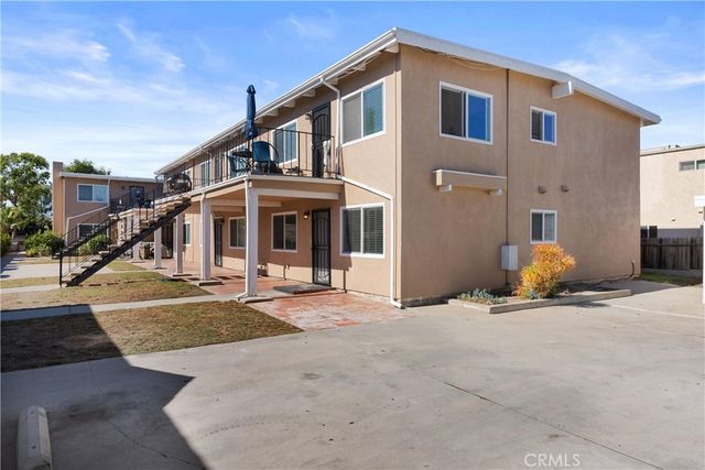 18961 Florida Street 8, Huntington Beach, CA 92648