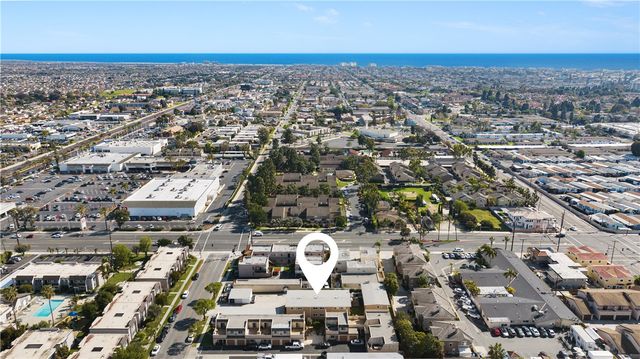 18961 Florida Street 8, Huntington Beach, CA 92648