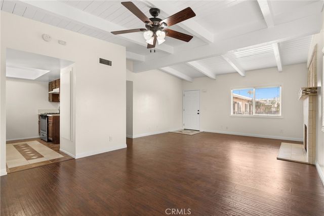 18961 Florida Street 8, Huntington Beach, CA 92648