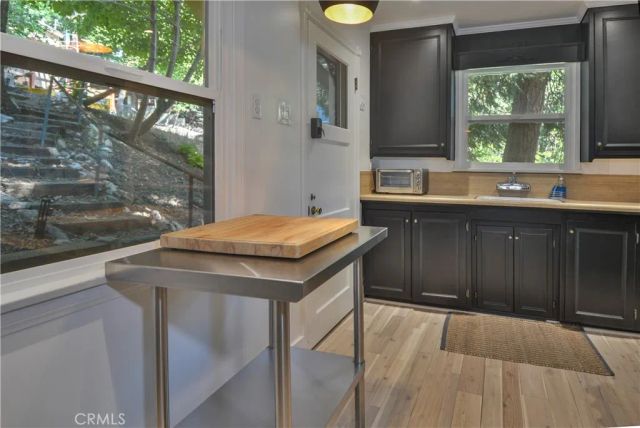 761 Arrowhead Villa Road, Lake Arrowhead, CA 92352