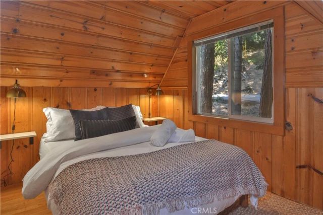 761 Arrowhead Villa Road, Lake Arrowhead, CA 92352