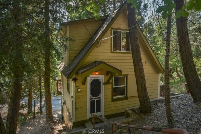 761 Arrowhead Villa Road, Lake Arrowhead, CA 92352