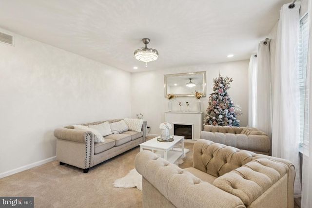 902 RURAL AVE, Voorhees, NJ 08043