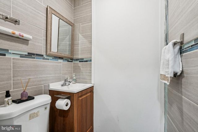 902 RURAL AVE, Voorhees, NJ 08043