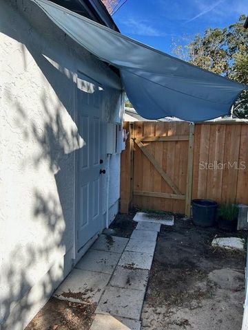 1631 FULTON AVENUE A, Clearwater, FL 33755