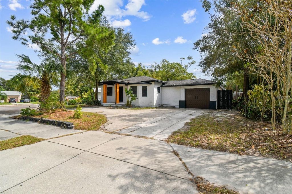 1631 FULTON AVENUE A, Clearwater, FL 33755
