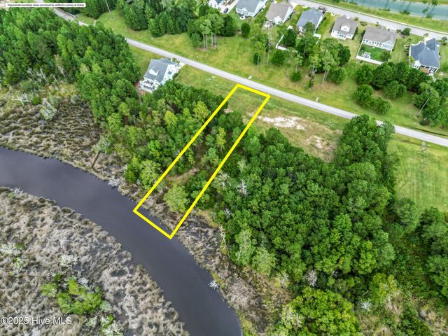 240 Kings Creek Crossing, Holly Ridge, NC 28445