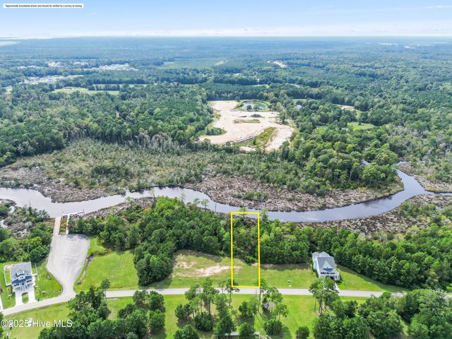 240 Kings Creek Crossing, Holly Ridge, NC 28445