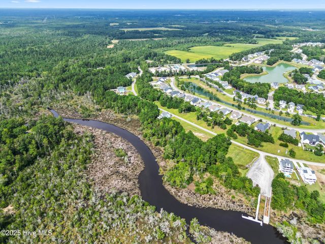 240 Kings Creek Crossing, Holly Ridge, NC 28445