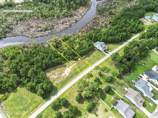 240 Kings Creek Crossing, Holly Ridge, NC 28445