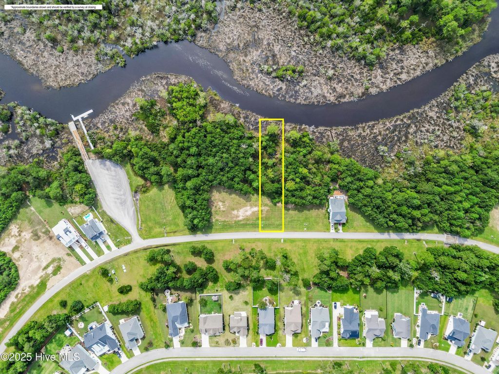 240 Kings Creek Crossing, Holly Ridge, NC 28445