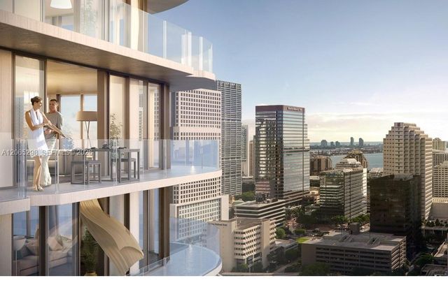 45 SW 9th St 1005, Miami, FL 33130