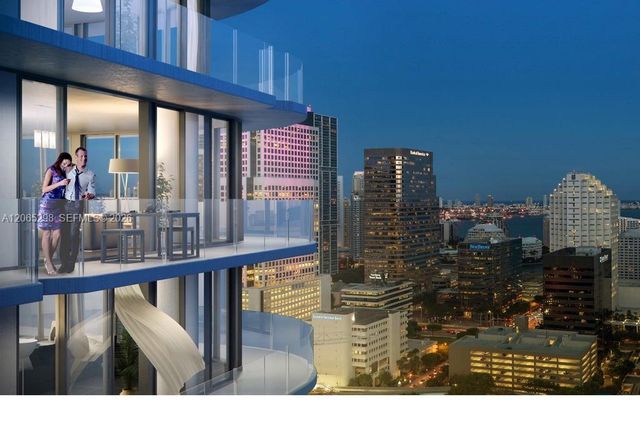 45 SW 9th St 1005, Miami, FL 33130