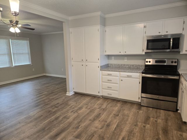 95 Sunset Dr, Waverly, TN 37185
