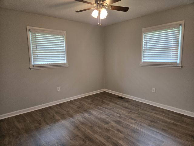 95 Sunset Dr, Waverly, TN 37185