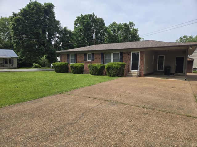 95 Sunset Dr, Waverly, TN 37185