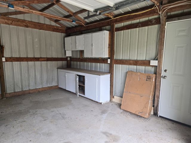 95 Sunset Dr, Waverly, TN 37185