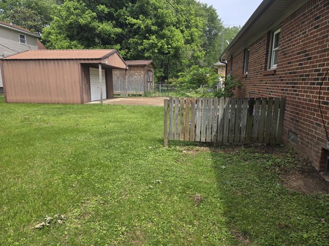 95 Sunset Dr, Waverly, TN 37185