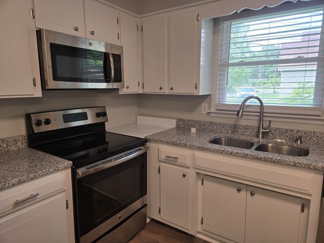 95 Sunset Dr, Waverly, TN 37185