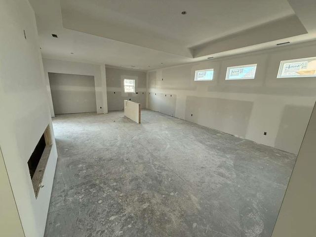 8968 E Forbes Cir, Bel Aire, KS 67226