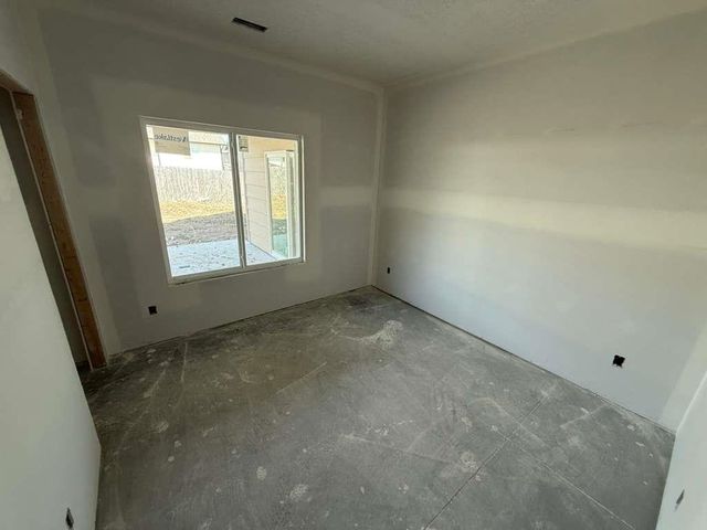 8968 E Forbes Cir, Bel Aire, KS 67226