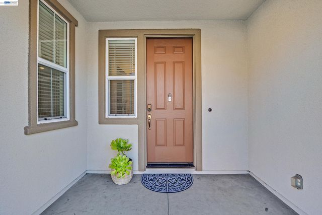 5216 Fioli Loop, San Ramon, CA 94582