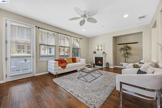 5216 Fioli Loop, San Ramon, CA 94582