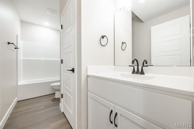 716 Creekwood Court, O'fallon, IL 62269