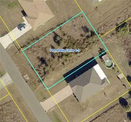 8013 Mangrove CIR, Labelle, FL 33935