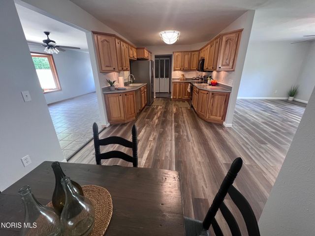 6079 Whiteford Center Road, Toledo, OH 43613