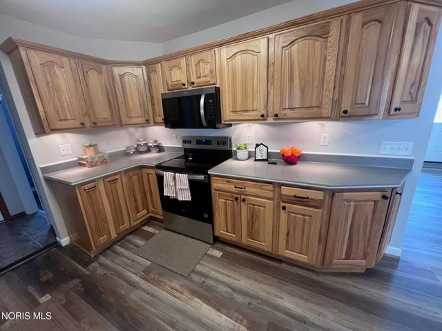 6079 Whiteford Center Road, Toledo, OH 43613