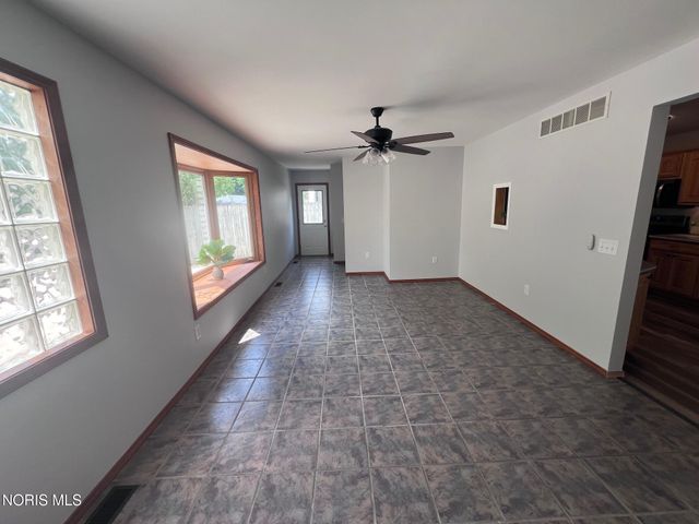 6079 Whiteford Center Road, Toledo, OH 43613