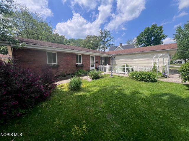 6079 Whiteford Center Road, Toledo, OH 43613