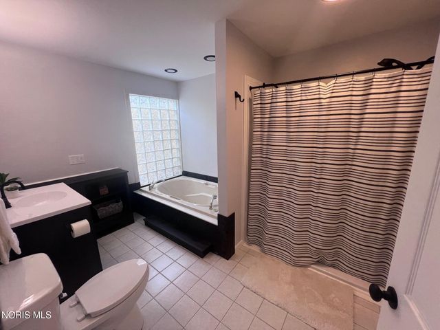6079 Whiteford Center Road, Toledo, OH 43613