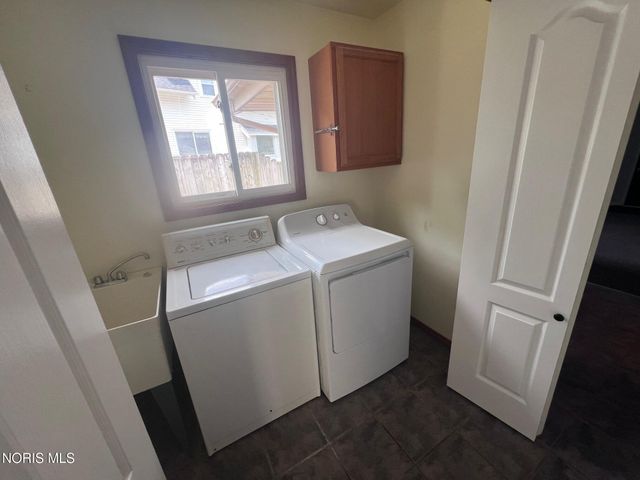 6079 Whiteford Center Road, Toledo, OH 43613