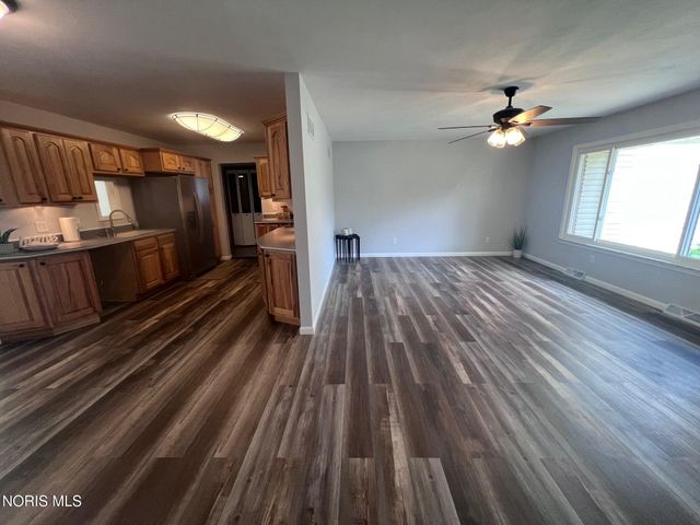 6079 Whiteford Center Road, Toledo, OH 43613